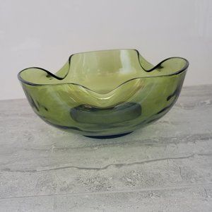 Pinch Shape Bowl